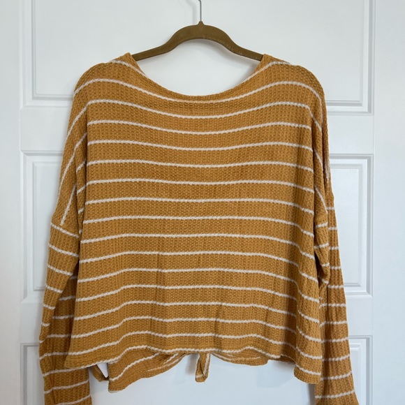 American Eagle Women’s Yellow Striped Top Size Large - Picture 3 of 4